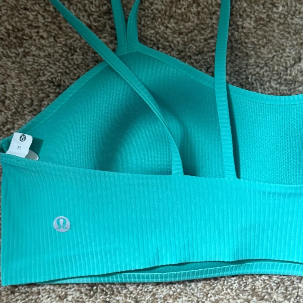 Lululemon Blue/ Green like a cloud bra b/c cup size 12 - Picture 3 of 4